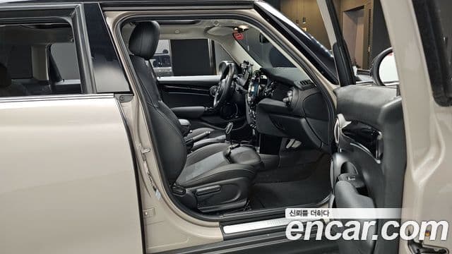 Mini Cooper 3세대, 2022 12