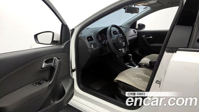 Volkswagen 폴로 5세대, 2014 10