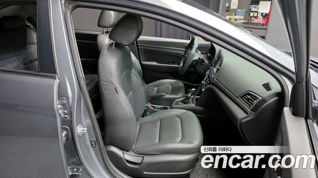 Hyundai Avante AD Modern, 2016 12