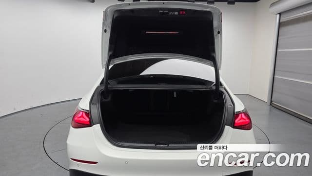 Mercedes-Benz E-класс W214 AMG Line, 2026 20