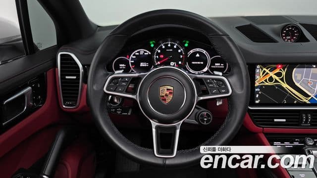 Porsche Cayenne (PO536), 2020 13