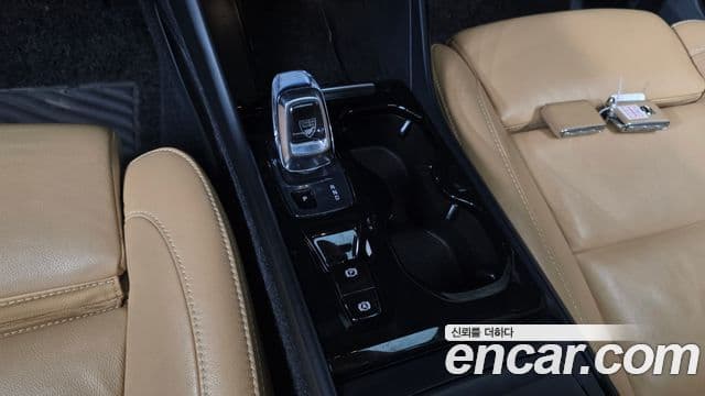 Volvo XC40 T4 Inscription, 2019 9