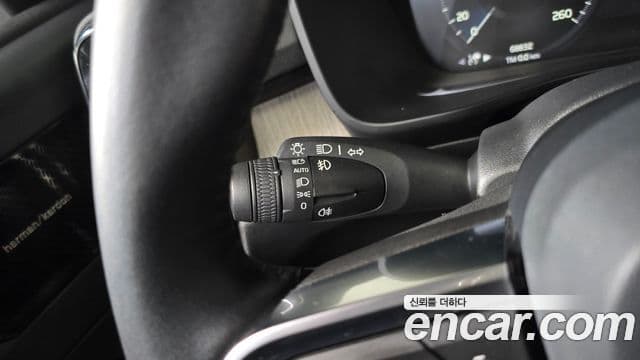 Volvo XC40 T4 Inscription, 2019 18