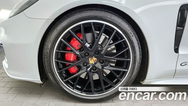 Porsche Panamera (971) 4.0 GTS, 2020 все фото