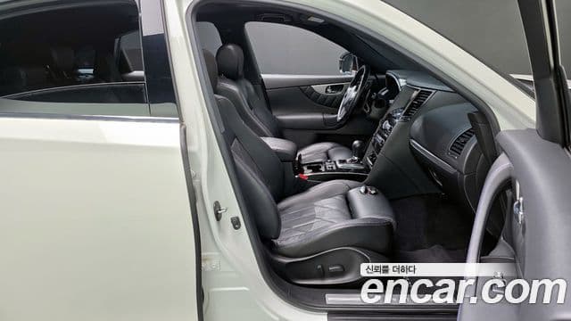 Infiniti QX70 3.7 AWD Special Edition, 2017 10