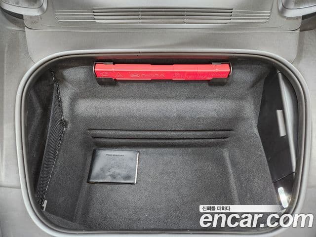 Porsche 911 (992) Carrera 4 кабриолет, 2024 15