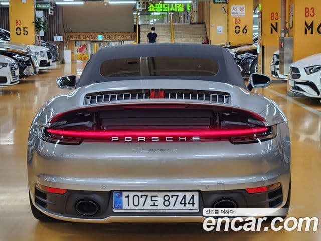 Porsche 911 (992) Carrera 4 кабриолет, 2024 19