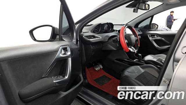 Peugeot 2008 1.6 BlueHDi Allure GC, 2018 10