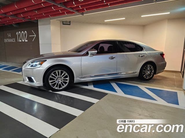 Lexus LS600hL XF40, 2015 4