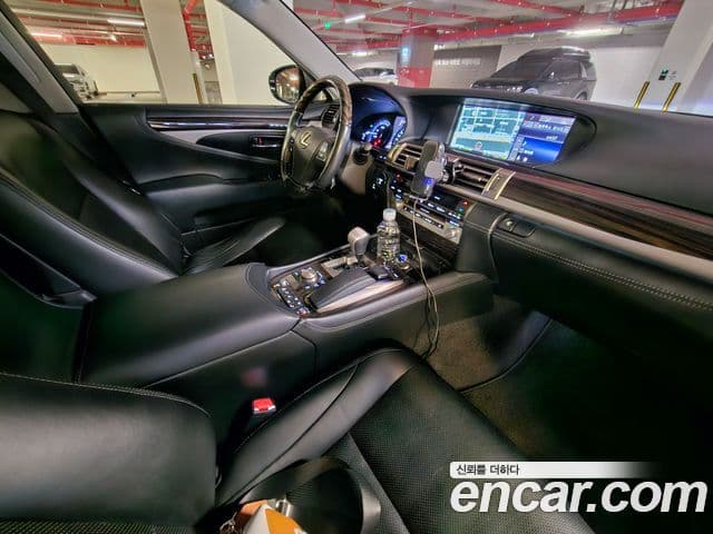 Lexus LS600hL XF40, 2015 13