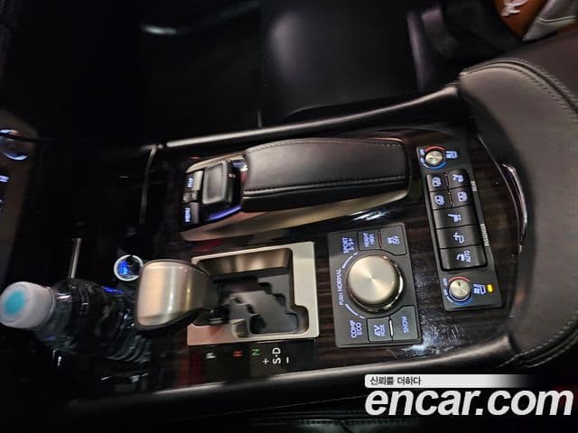 Lexus LS600hL XF40, 2015 20