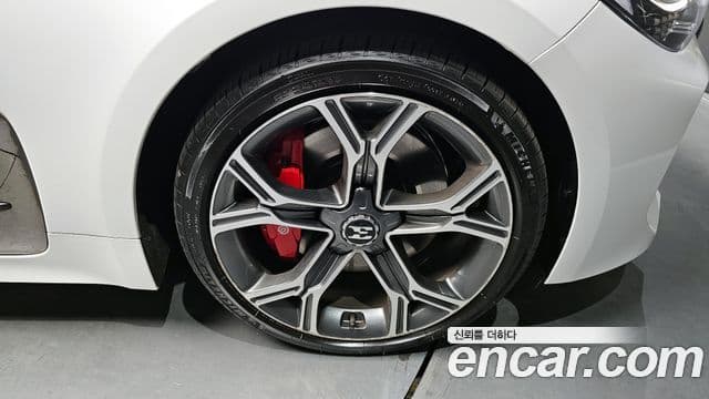 Kia 스팅어 GT, 2018 все фото