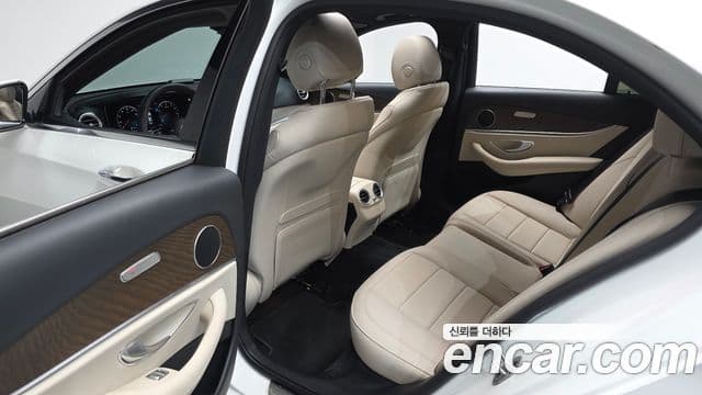 Mercedes-Benz E-класс W213 Exclusive, 2022 11