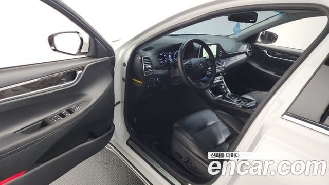 Hyundai Grandeur IG Premium, 2017 10