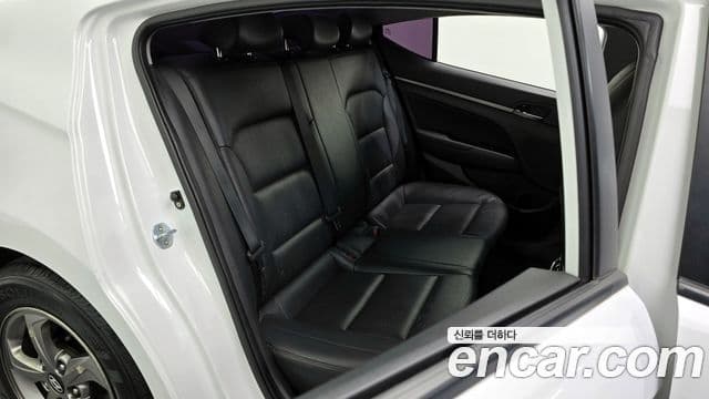 Hyundai Avante AD 1.6 GDI Smart, 2017 12