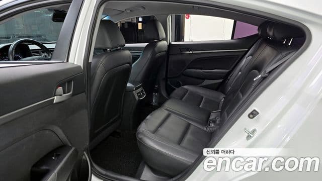 Hyundai Avante AD 1.6 GDI Smart, 2017 13