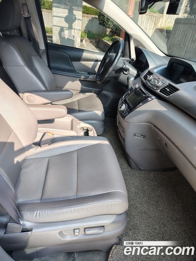 Honda Odyssey 4세대, 2015 17
