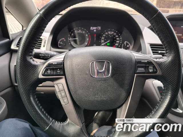 Honda Odyssey 4세대, 2015 19