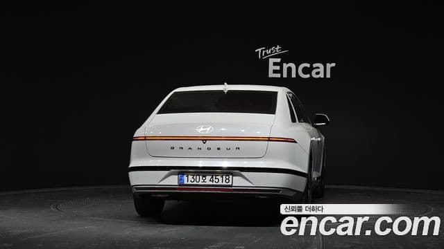 Hyundai Grandeur гибрид (GN7) Premium, 2023 4