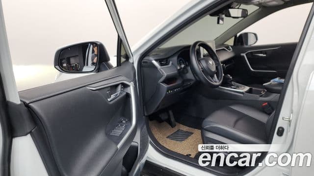 Toyota RAV4 5세대 2.5 4WD гибрид LTD, 2025 10
