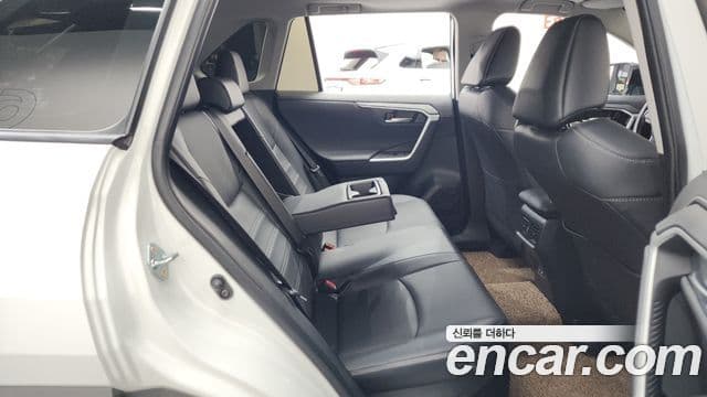 Toyota RAV4 5세대 2.5 4WD гибрид LTD, 2025 12