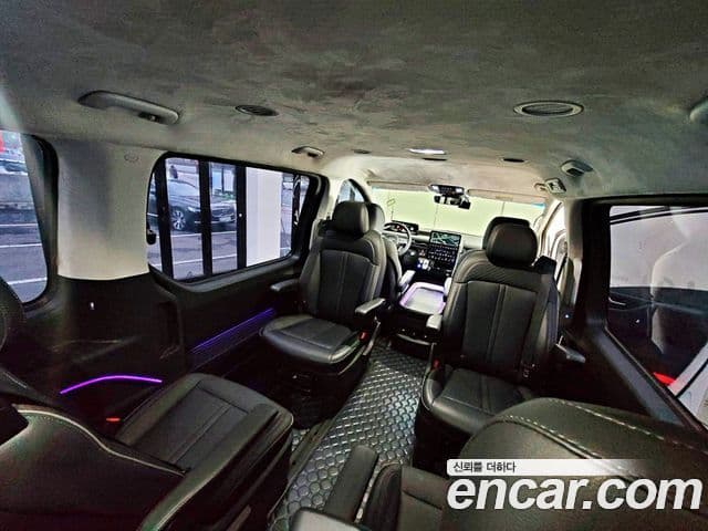 Hyundai Staria Prestige, 2023 8