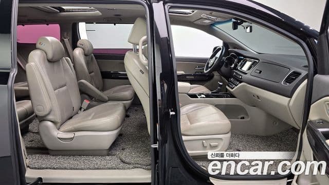 Kia All New Carnival Noblesse, 2017 10
