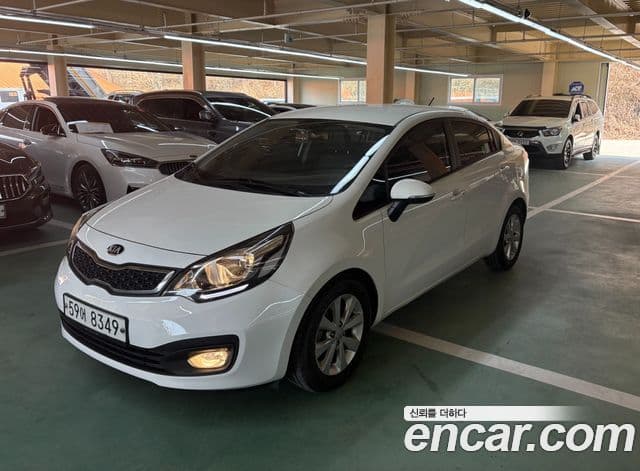 Kia All New Pride Luxury, 2013 6