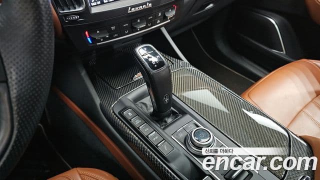 Maserati Levante 3.0 AWD GranSport, 2019 9