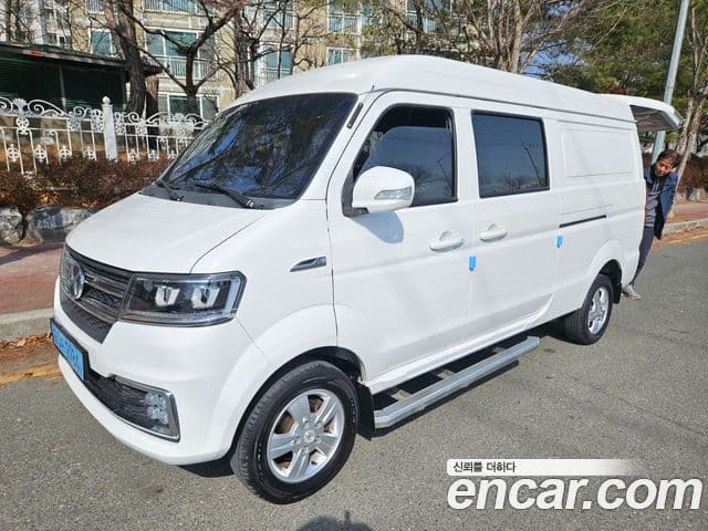 신위안 이티밴 4인승, 2023 2