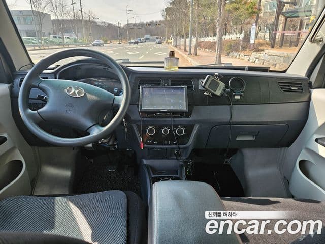 신위안 이티밴 4인승, 2023 12