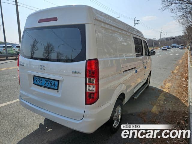 신위안 이티밴 4인승, 2023 16