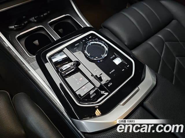BMW 7시리즈 (G70) 740i xDrive M Sport, 2024 9