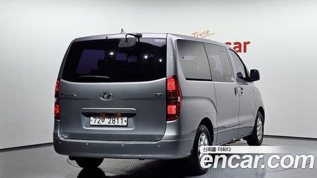 Hyundai Grand Starex CVX Deluxe, 2015 2