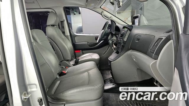 Hyundai Grand Starex CVX Deluxe, 2015 10