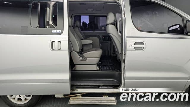 Hyundai Grand Starex CVX Deluxe, 2015 13
