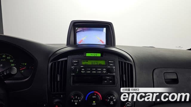 Hyundai Grand Starex CVX Deluxe, 2015 17