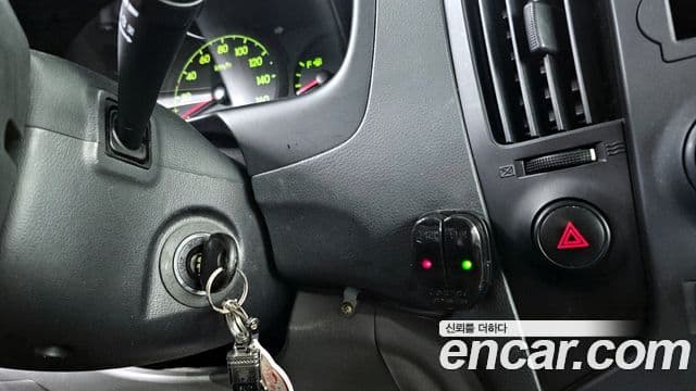 Hyundai Grand Starex CVX Deluxe, 2015 18