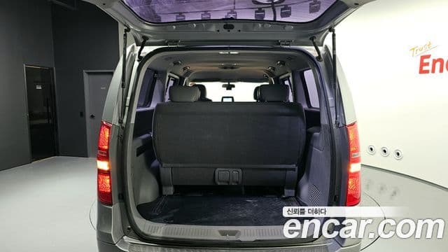 Hyundai Grand Starex CVX Deluxe, 2015 20