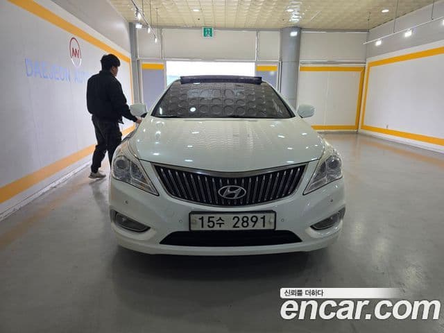 Hyundai Grandeur HG Premium, 2014 1