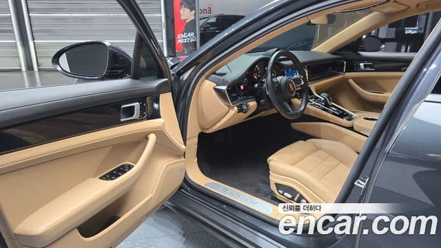 Porsche Panamera (971), 2021 11