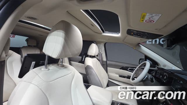 Kia Carnival 4세대 Signature, 2022 11