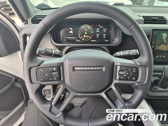 Land Rover Defender (L663) 110 D250 X-Dynamic SE, 2025 все фото