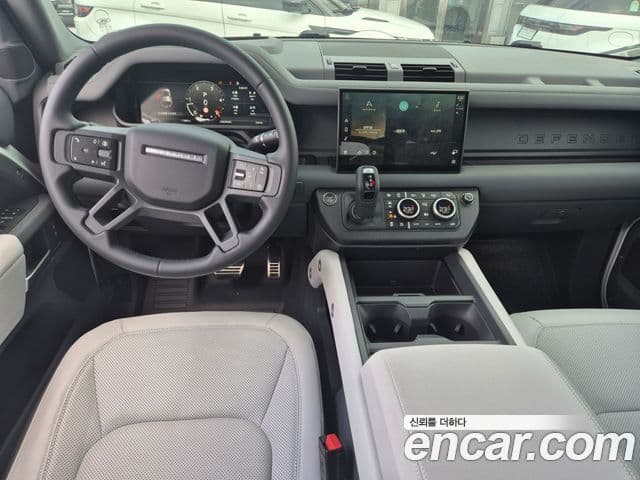 Land Rover Defender (L663) 110 D250 X-Dynamic SE, 2025 7