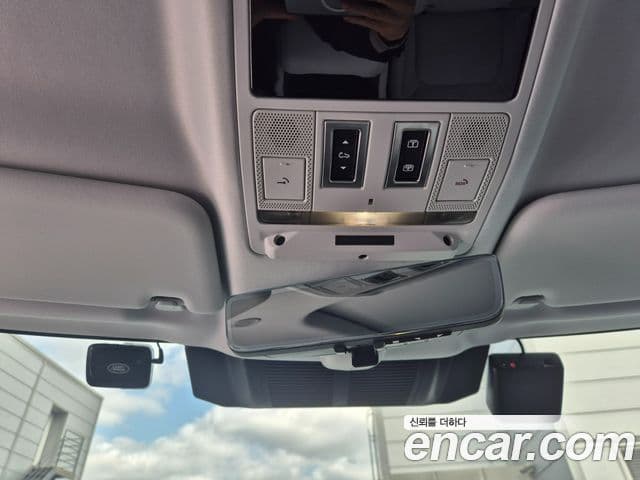 Land Rover Defender (L663) 110 D250 X-Dynamic SE, 2025 8