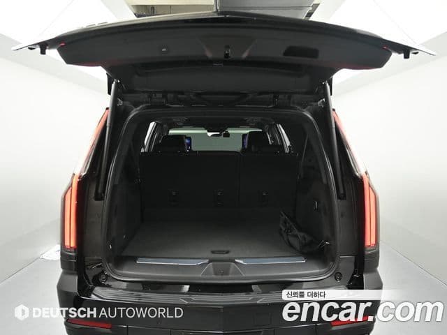 Cadillac Escalade 5세대 ESV Sport Platinum, 2025 19