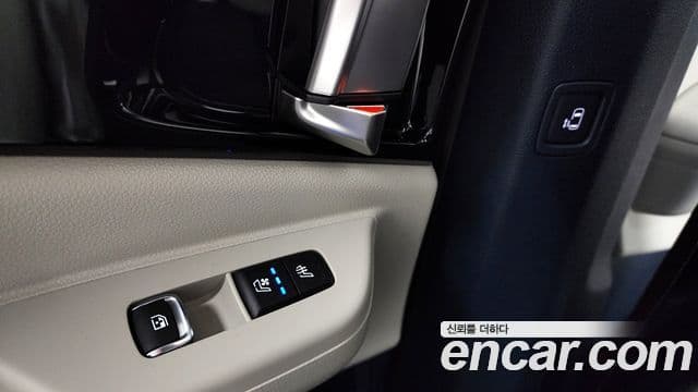 Kia The / новый New Carnival 4세대 Signature, 2026 12