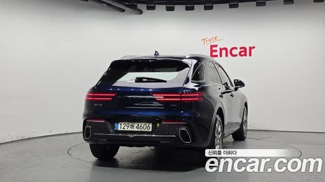 Genesis GV70, 2022 4