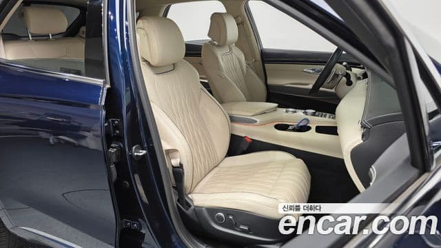 Genesis GV70, 2022 10