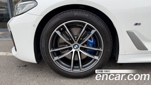 BMW 5시리즈 (G30) 520i M Sport, 2023 все фото